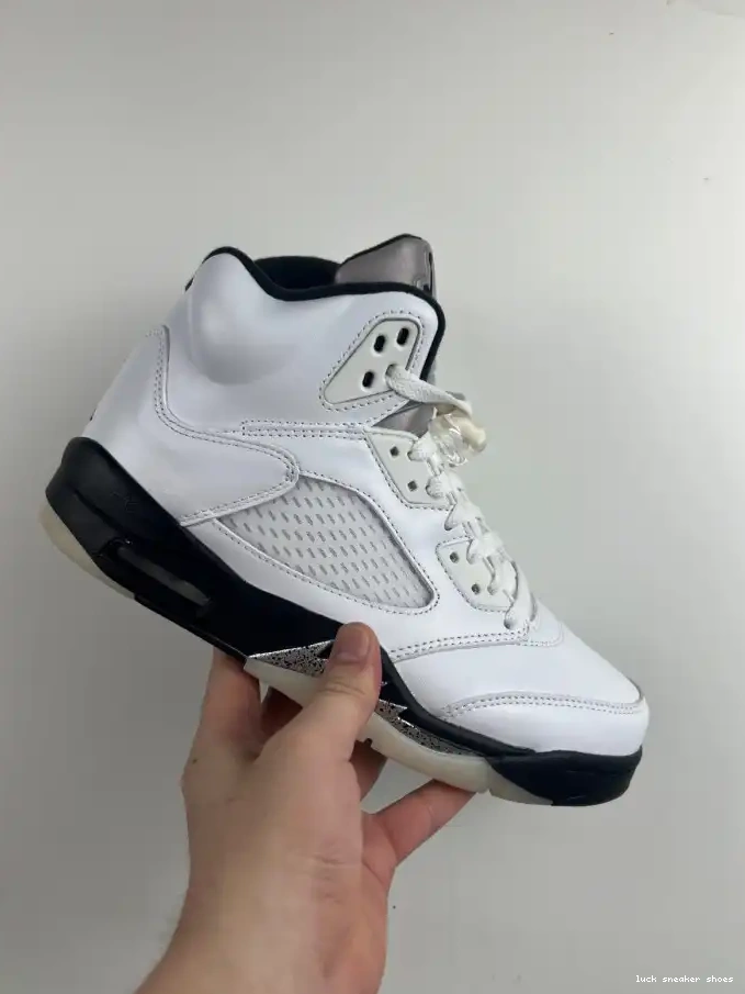 Reps LUCY 5 'WHITE JORDAN RETRO DD0587-110 AIR BLACK' 0509